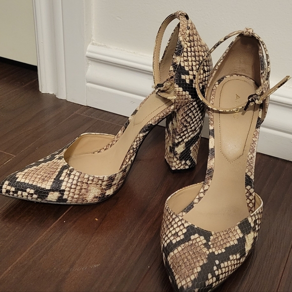 Snake Print Heels - Size 8 - Picture 2 of 5